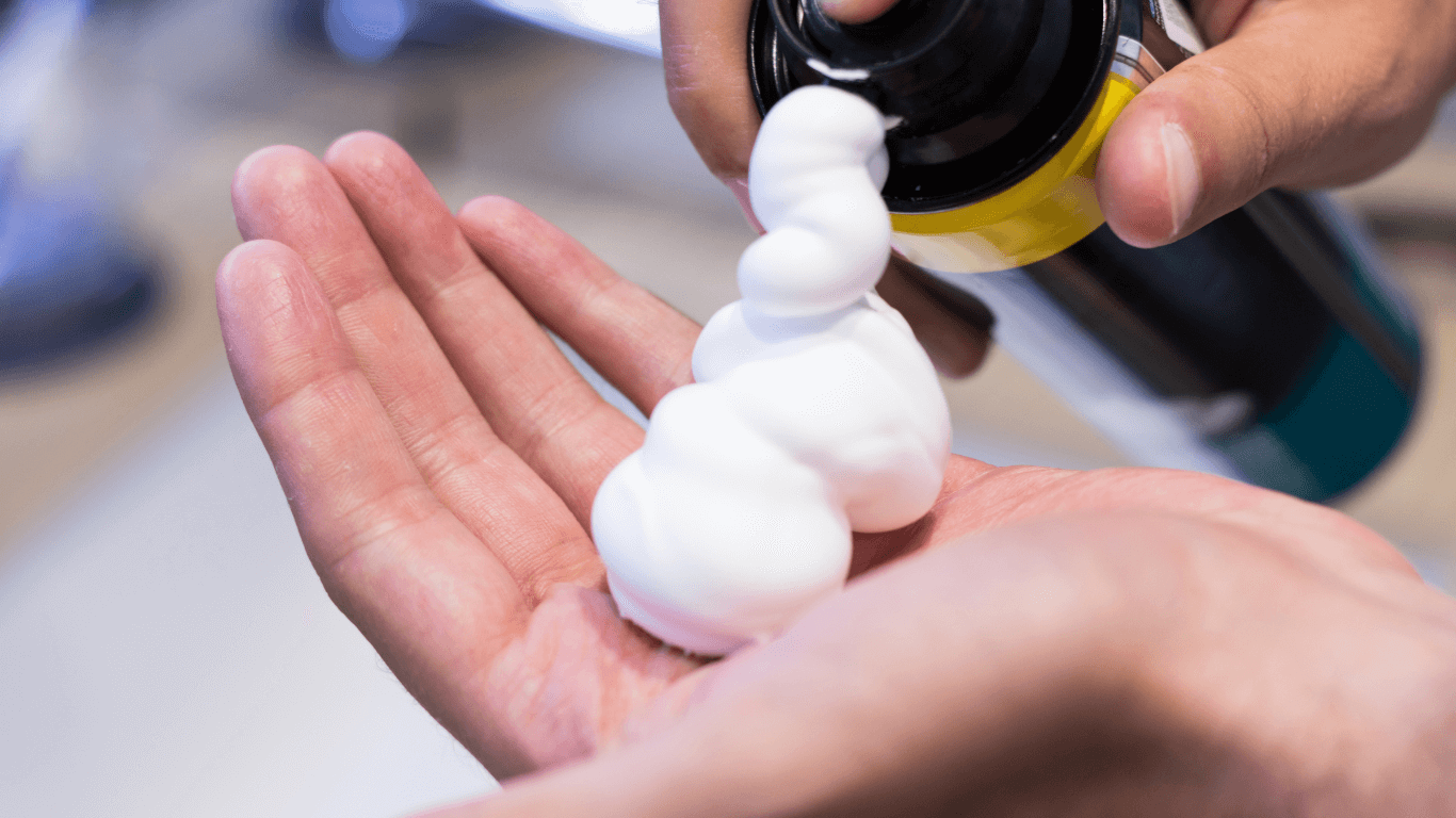 Dung dịch vệ sinh nam dạng foam