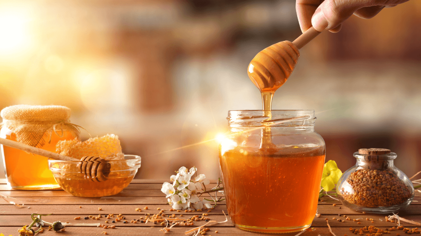 Mật ong mang đến nhiều lợi ích cho sức khỏe và làm đẹp