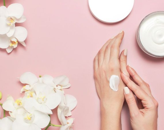 Gia công sáp khử mùi – Xu hướng mới trong ngành gia công mỹ phẩm hiện nay