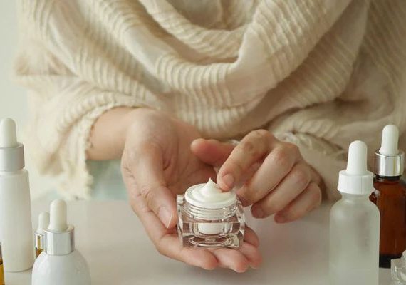 Mẹo chăm sóc da mùa đông – Gợi ý phát triển sản phẩm gia công mỹ phẩm tại OCM Việt Nam