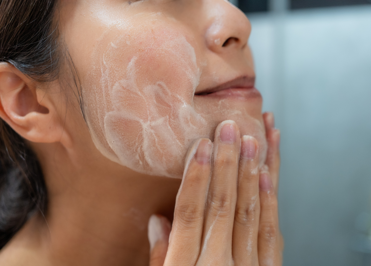 Các bước cốt lõi trong quy trình chăm sóc da tiêu chuẩn