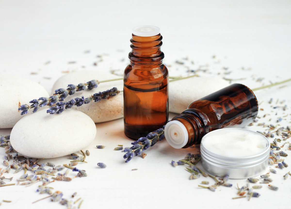 Danh sách Sản phẩm skincare NÊN và KHÔNG NÊN cho vào tủ lạnh