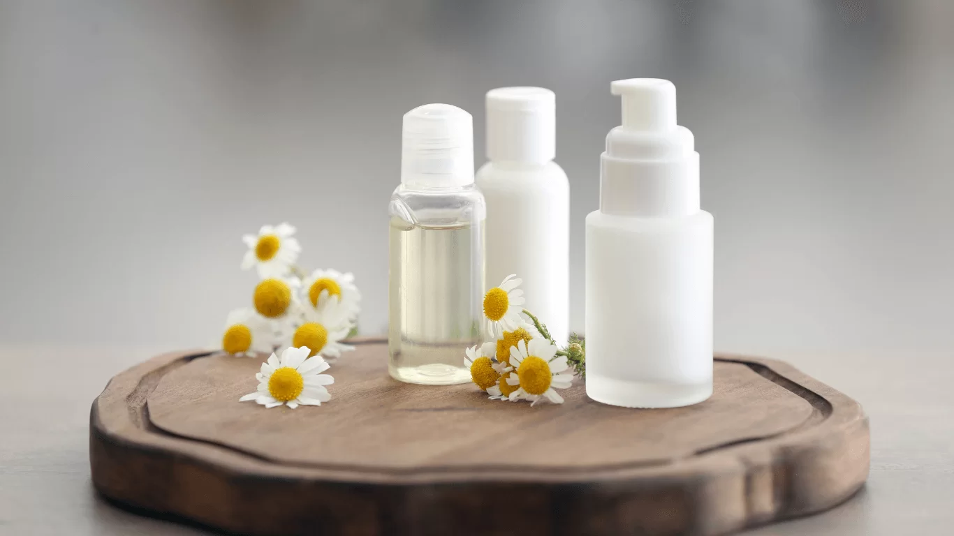 Dung dịch vệ sinh chiết xuất hoa cúc La Mã mang đến nhiều lợi ích vượt trội