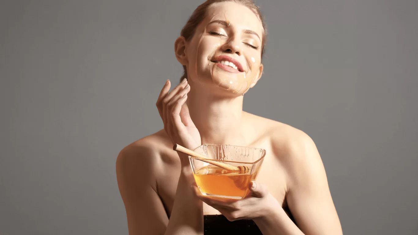 Mật ong giàu dưỡng chất mang lại vẻ đẹp tự nhiên cho làn da