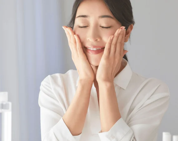 Skincare cho da khô: Bí quyết dưỡng ẩm ngăn ngừa bong tróc hiệu quả