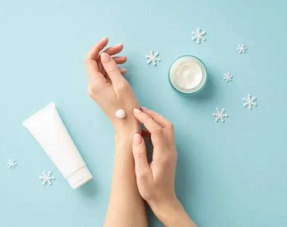 Khám phá lợi ích gia công kem dưỡng da tay và đơn vị gia công mỹ phẩm uy tín